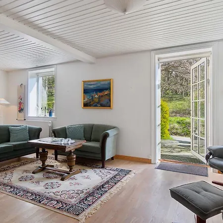 Idyllic House By Hammerso And The Opal Holiday home Allinge-Sandvig