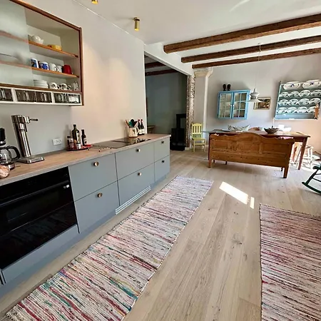Idyllic House By Hammerso And The Opal Holiday home *