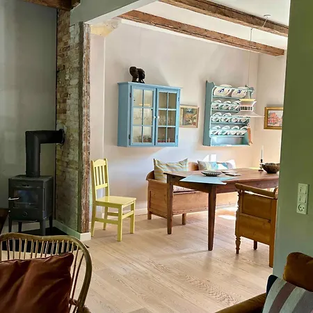 Idyllic House By Hammerso And The Opal * アリンエ